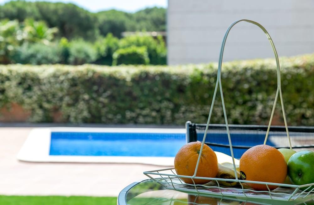Aparthotel Bardon Castelldefels Exterior foto