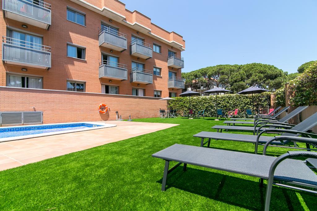 Aparthotel Bardon Castelldefels Exterior foto